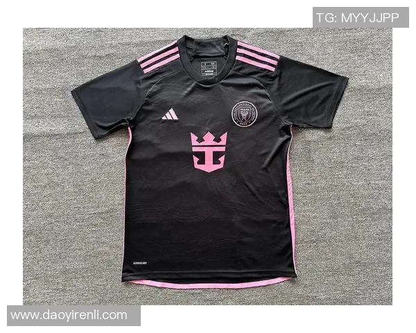 17号球衣的足球明星盘点及其辉煌成就解析